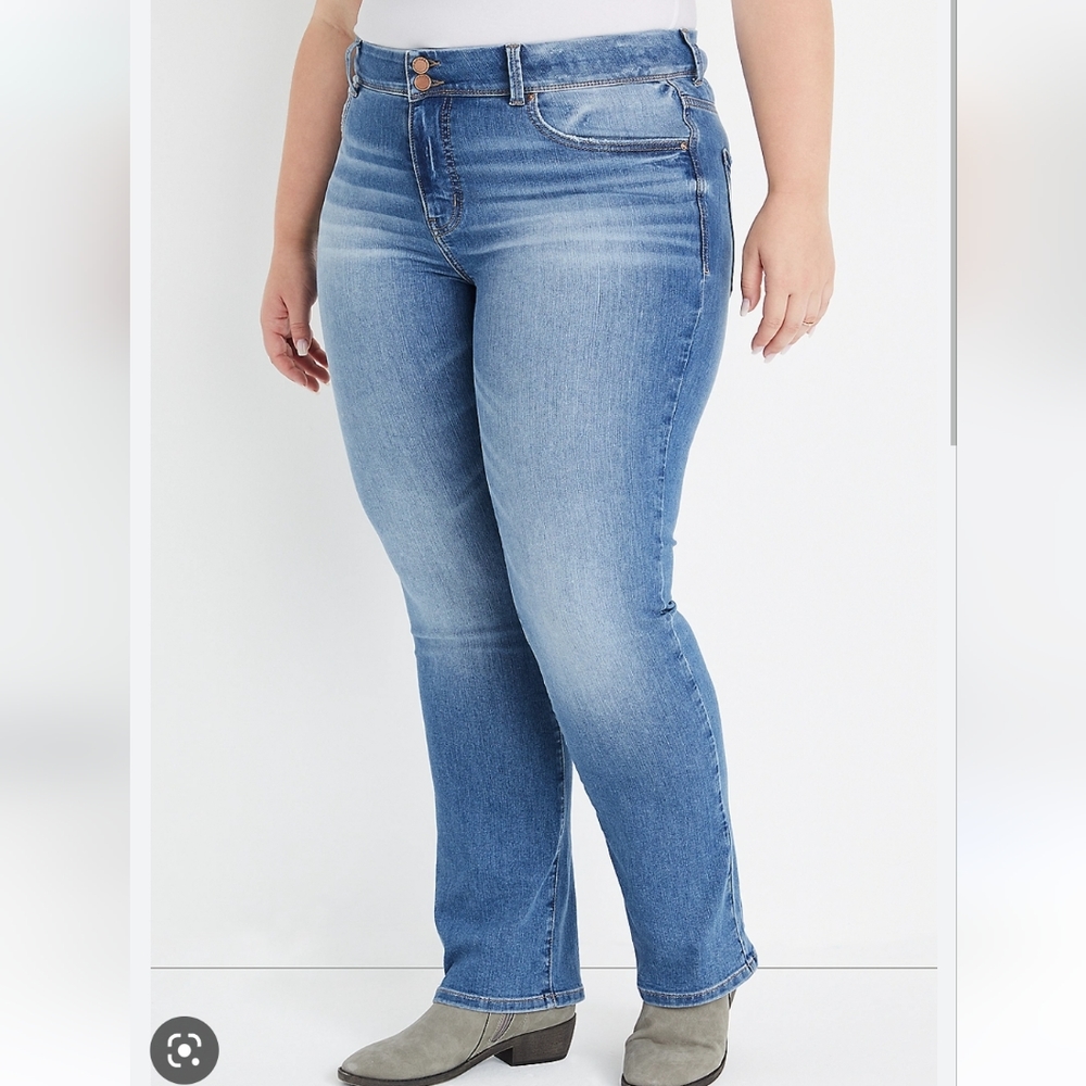 NWOT! Plus Size m jeans by maurices™ Everflex™ Slim Boot High Rise Double Button